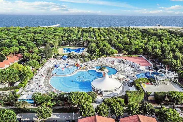 Camping für 4 Personen, mit Pool und Terrasse in Lido di Jesolo - 2