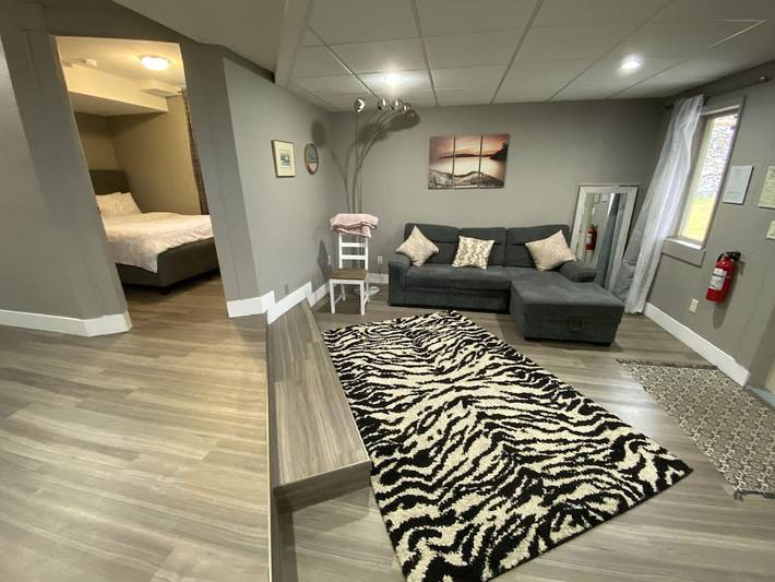 Gîte pour 4 personnes, avec jardin ainsi que jacuzzi et terrasse à Kelowna - 3