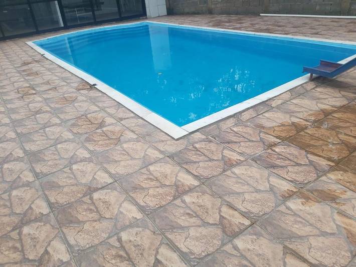 Casas e apartamentos de temporada para 10 pessoas, com vista e jardim e ainda piscina em Ibiúna