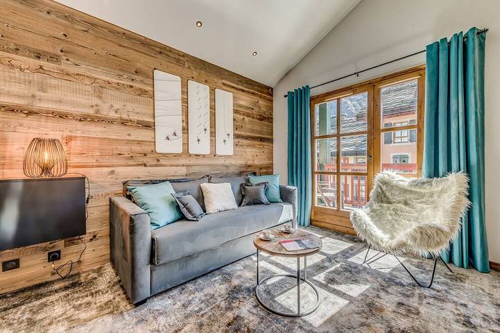 Gîte pour 4 personnes, avec jacuzzi et sauna ainsi que piscine et balcon, animaux acceptés dans Arc 1950 - 4