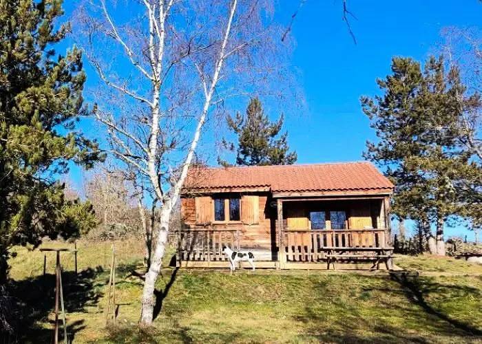 Gîte pour 4 personnes, avec piscine et jardin, animaux acceptés à Le Malzieu-Ville