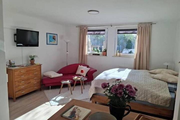 Ganze Wohnung, Apartment am Schloßberg in Neusitz, Romantische Straße
