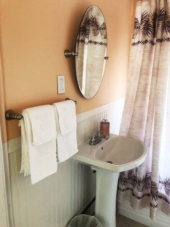 Ganze Wohnung, Walk To Downtown & Seaport! in Mystic, Connecticut