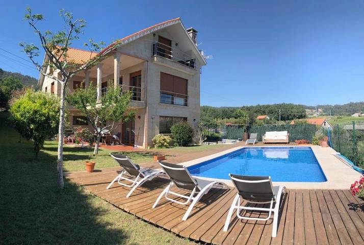 Ferienhaus für 14 Personen, mit Pool und Garten sowie Ausblick - 1