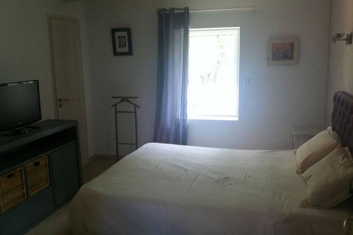 Location de vacances pour 6 personnes, avec jardin et terrasse à Grambois - 2