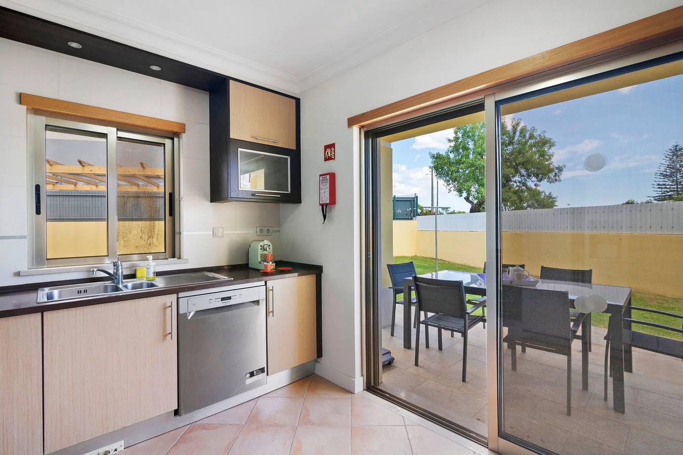V4 with Private Pool in a Peaceful Location in Guia, Faro District