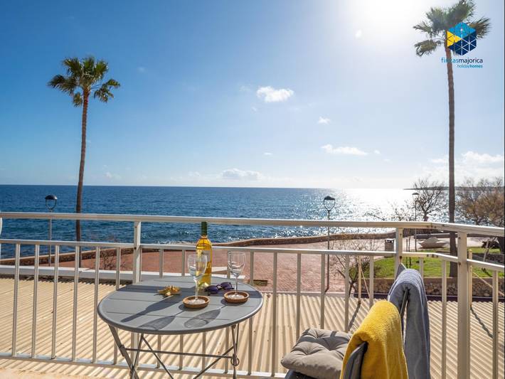 Location de vacances pour 4 personnes, avec balcon à Cala Bona