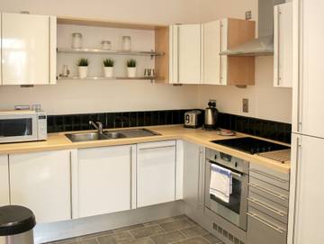 Vacation Rental for 4 Guests in Newcastle upon Tyne, North East England, Picture 3