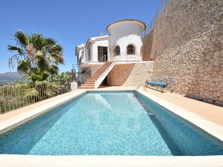 Ferienhaus für 6 Personen, mit Terrasse und Garten sowie Pool in Poble Nou de Benitatxell