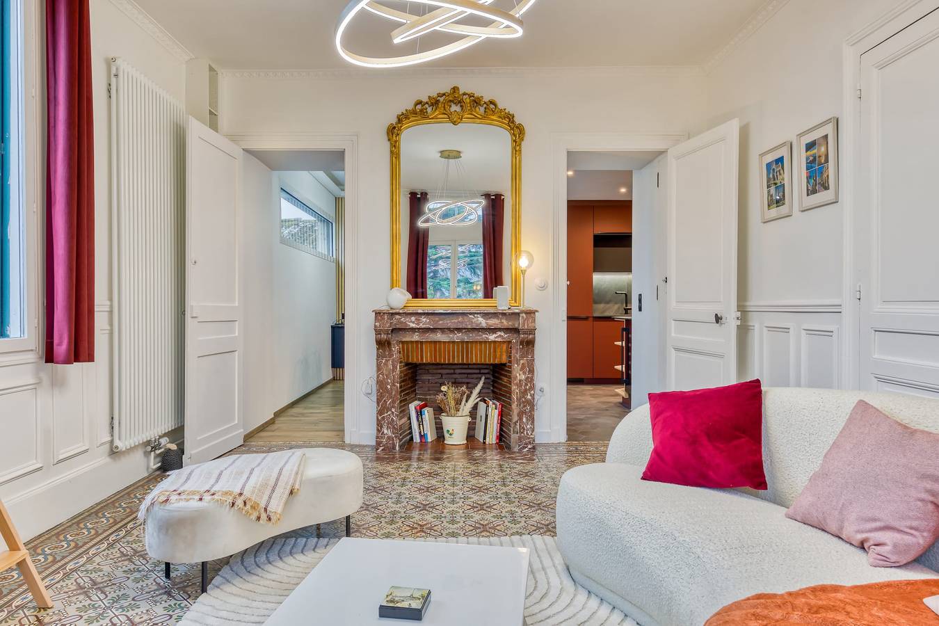 Appartement entier, Rose écrin de charme avec parking terrasse privée et jardin partagé in Grand-Couronne, Région de Rouen
