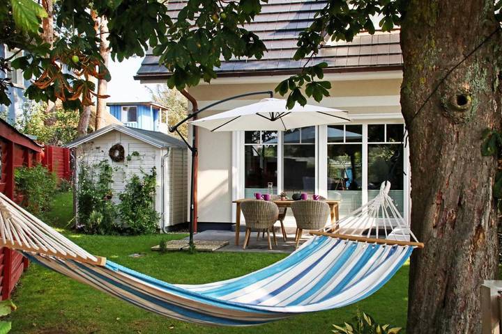 Ferienhaus für 4 Personen, mit Terrasse und Garten sowie Sauna in Wieck am Darß, Darß