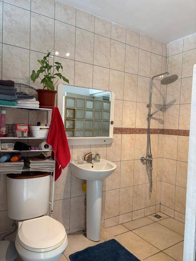 Gîte pour 2 personnes, avec jardin et terrasse dans Fare - 4