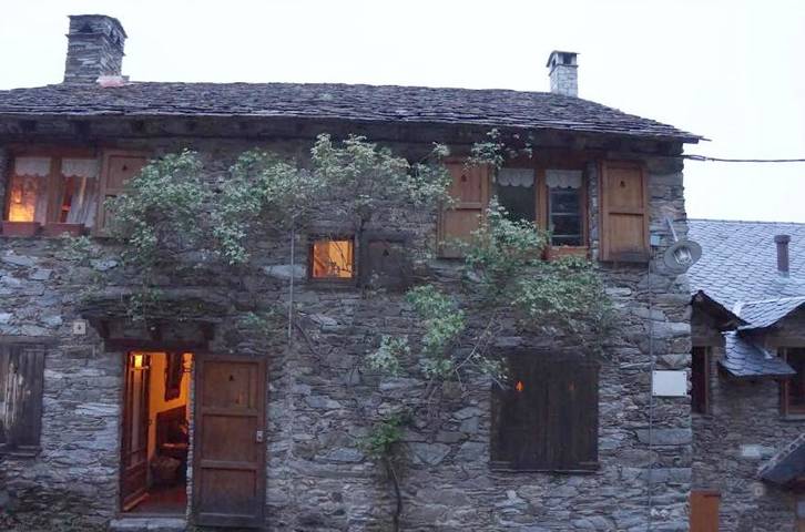 Apartamento para 8 personas, con Balcón además de Terraza y Vistas en Queralbs