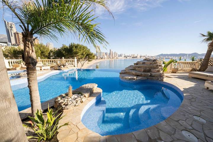 Villa pour 14 personnes, avec jacuzzi ainsi que balcon et piscine à Benidorm - 3