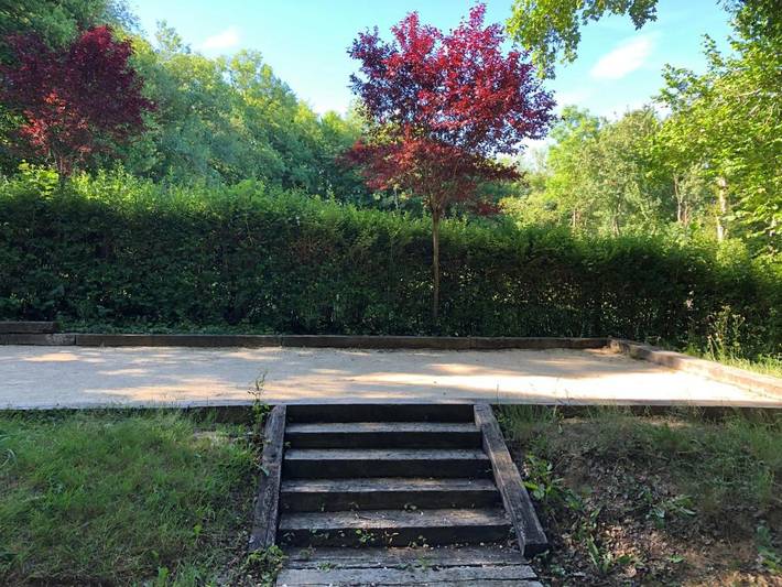 Location de vacances pour 5 personnes, avec Jardin et Piscine à Dampierre-sous-Bouhy - 4