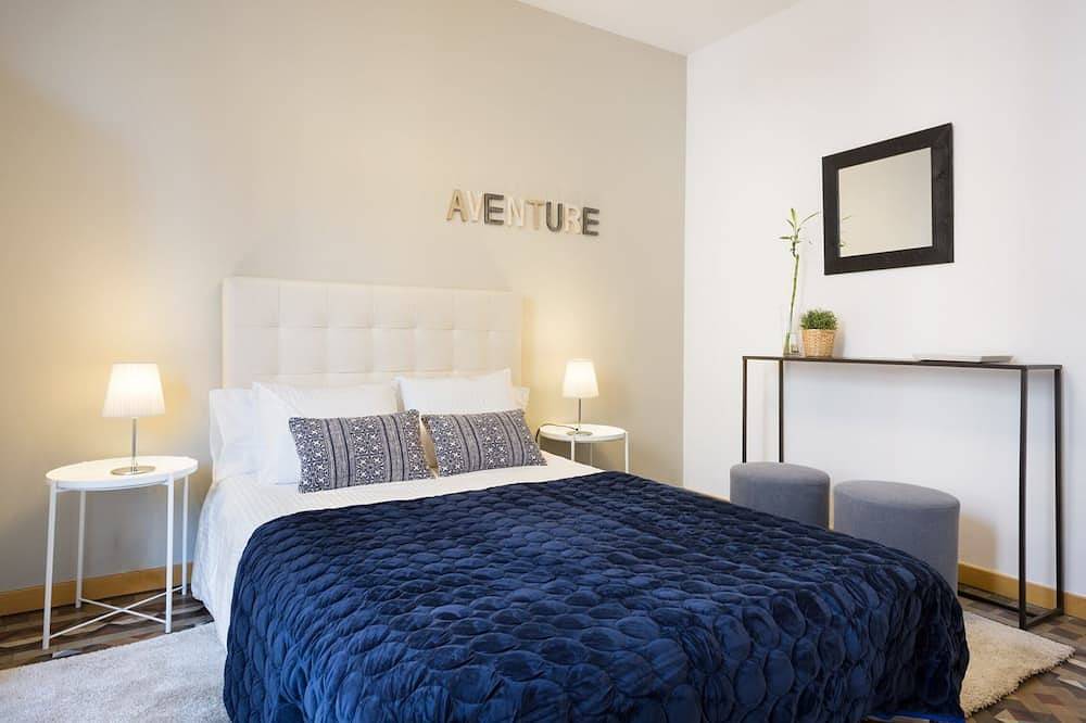 Geheel appartement, Professionally Decorated Balcony Apartment, free luggage storage service. in Barcelona Centre, Barcelona