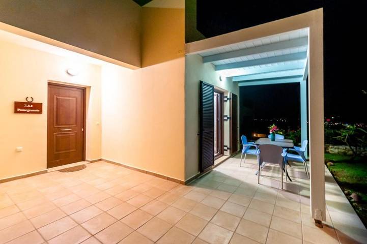 Location de vacances pour 4 personnes, avec balcon et jardin ainsi que piscine et vue dans Georgioupoli - 4