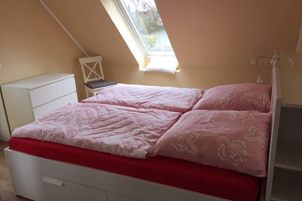 Ganze Wohnung, Ferienwohnung Huus Windroos in Ditzum, Jemgum