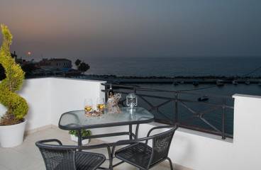 Holiday Apartment for 3 People in North Crete, Crete, Photo 2