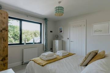 Log Cabin for 8 People in Croyde, Devon, Photo 1