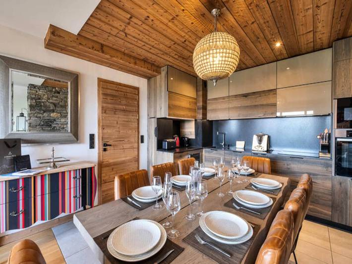 Chalet pour 8 personnes, avec sauna ainsi que jacuzzi et balcon, adapté aux familles à Les Saisies - 2
