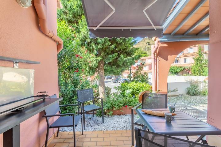 Location de vacances pour 4 personnes, avec bassin pour enfant et jardin, animaux acceptés à Cerbère