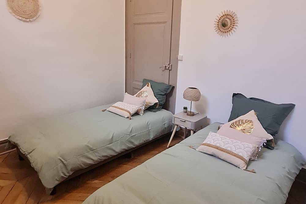 Entire apartment, Lescapade Bohème Charmant T3 en Hypercentre de Vienne in Vienne (Isère), Vienne region