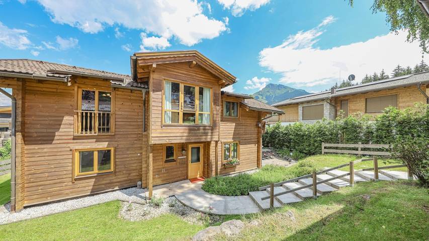 Ferienhaus für 10 Personen, mit Garten und Sauna sowie Pool, mit Haustier in Oberndorf in Tirol