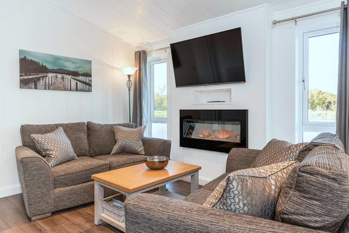 Holiday rental for 4 people, with terrace and lake view as well as sauna in Perthshire