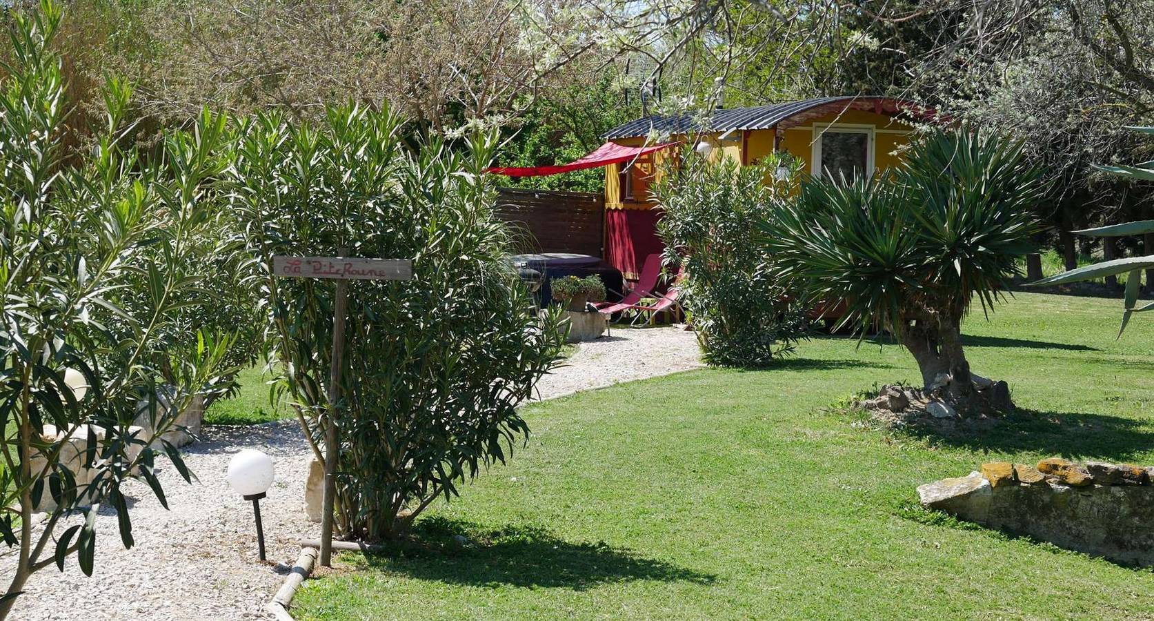Roulotte La Pitchoune avec spa privé - Mas Maurane in Tarascon, Région d'Arles