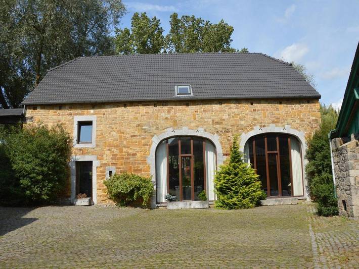 Location de vacances pour 20 personnes, avec terrasse à Sprimont