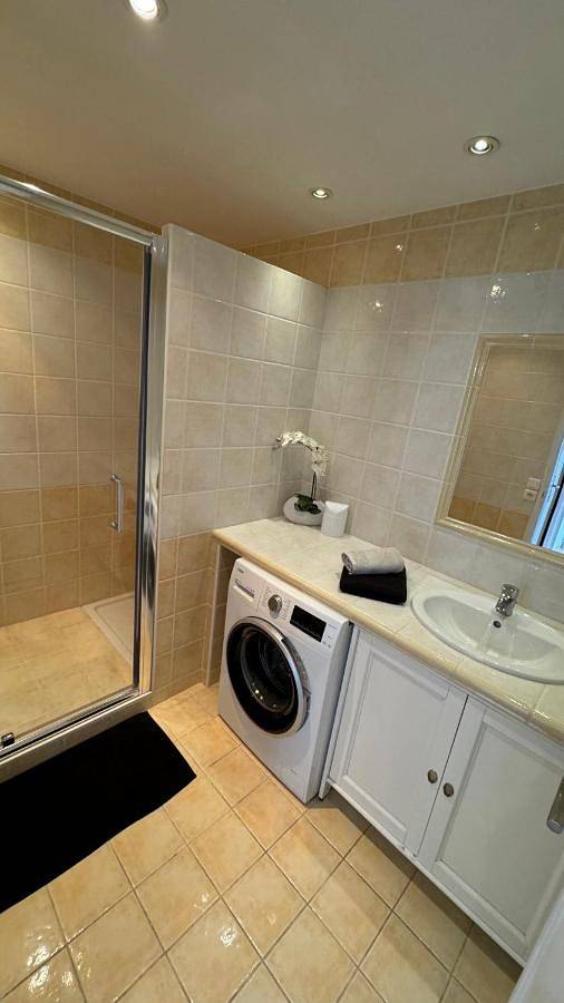 Gîte pour 4 personnes, avec terrasse dans Office De Tourisme De Golf Juan - 4