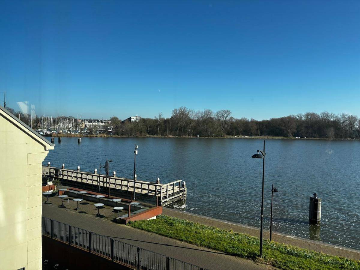 Hotel Oostereiland in Hoorn, Markermeer