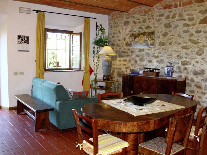 Gîte pour 4 personnes, avec piscine et jardin, adapté aux familles à Vinci - 4