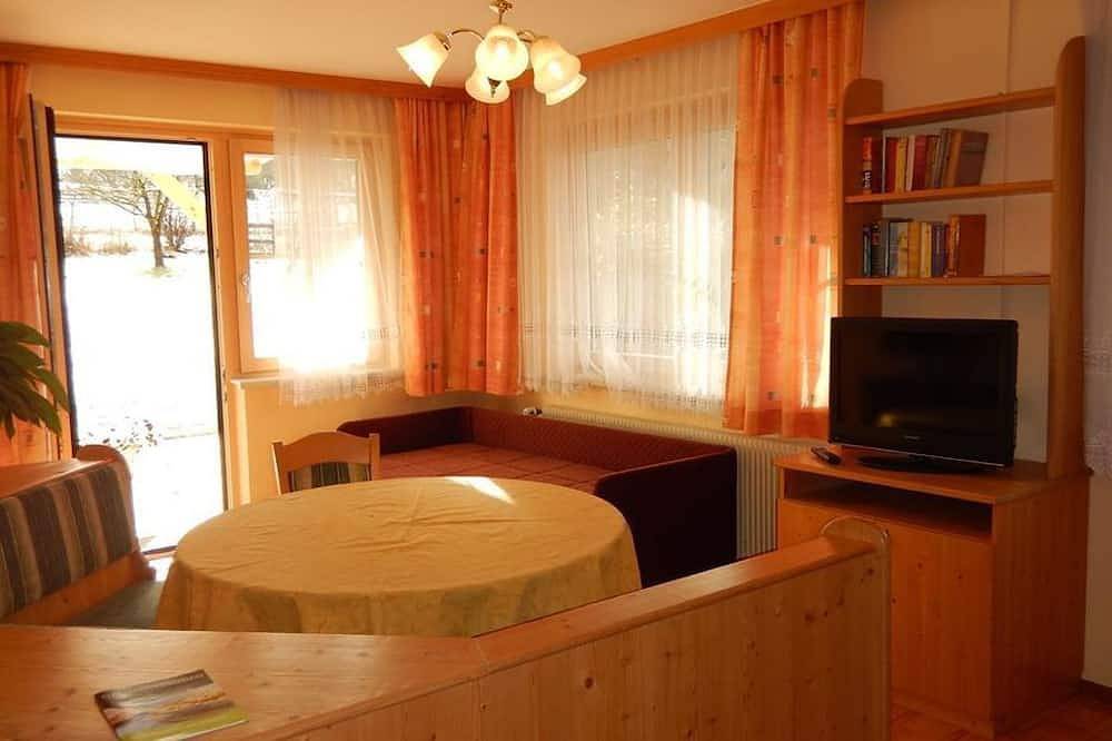 Ganze Wohnung, Ferienwohnungen Rojer - Apartment/Wohn-Schlafraum/Dusche, Wc in Rottenmanner und Wölzer Tauern, Irdning