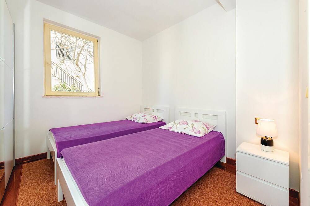 Entire apartment, Pet friendly apartment in Rogoznica with Wifi in Rogoznica, Šibenik-Knin