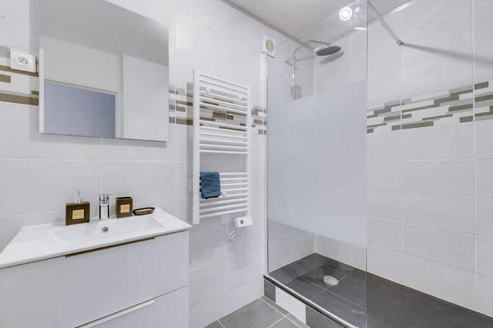 Apartamento entero, Chic and spacious apart with parking in Saint-Germain-en-Laye, Yvelines