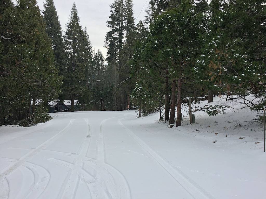 Charmant, gemütlich und friedlich Mountain Getaway für Familie und Freunde in Ockenden, Shaver Lake