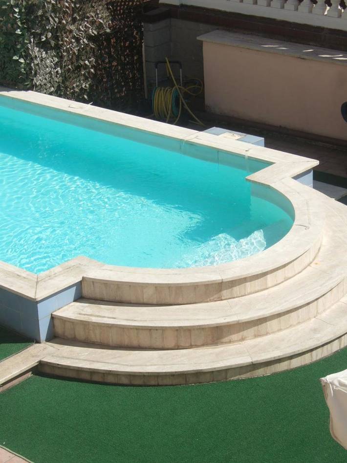 Hotel per 4 persone, con piscina e terrazza - 1