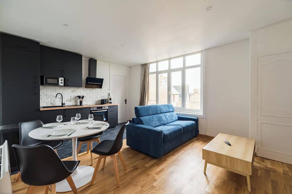 Appartement entier, Hôtel Lefort - La bretonne authentique vue jardin - Proche gare et centre in Guingamp, Région de Guingamp
