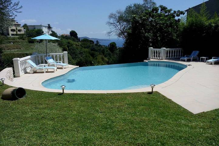 Villa for 7 people, with terrace and garden in Nice (France)