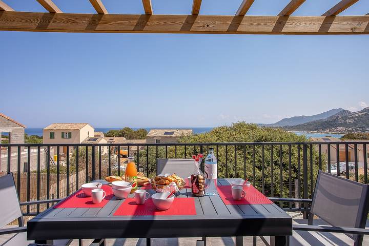 Appartamento vacanze per 6 persone, con balcone e giardino - 1