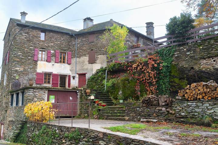 Gîte pour 3 personnes, avec Terrasse et Jardin