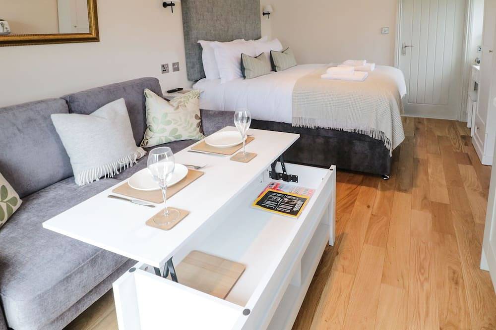 The Folly, pet friendly, character holiday cottage in Threshfield in Grassington, Yorkshire Dales National Park
