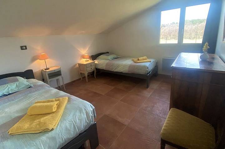 Gîte pour 8 personnes, avec jardin à Redortiers - 3
