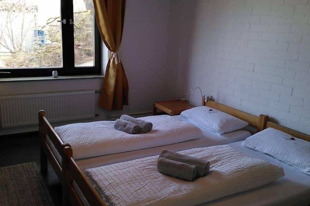 Ganze Wohnung, Doppelzimmer für 2 Gäste mit 14m² in Gomadingen in Gomadingen, Neckar-Alb