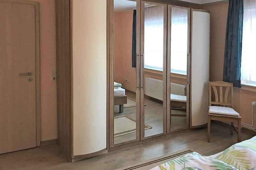 Ganze Wohnung, Terrassenwohnung im Westerwald in Waldbrunn (Westerwald), Landkreis Limburg-Weilburg