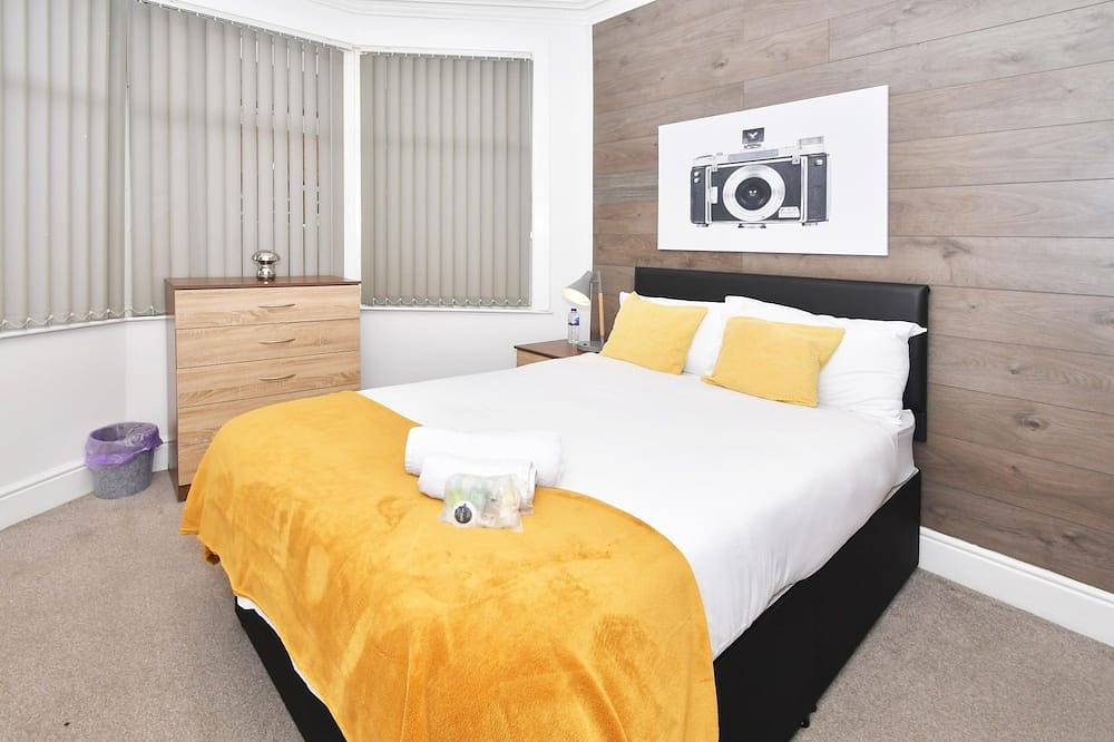 Superior-Doppelzimmer-Ensuite-With Tv in Crewe, Cheshire East