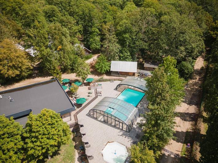 Location de vacances pour 5 personnes, avec terrasse ainsi que piscine et bassin pour enfant à Versailles - 2