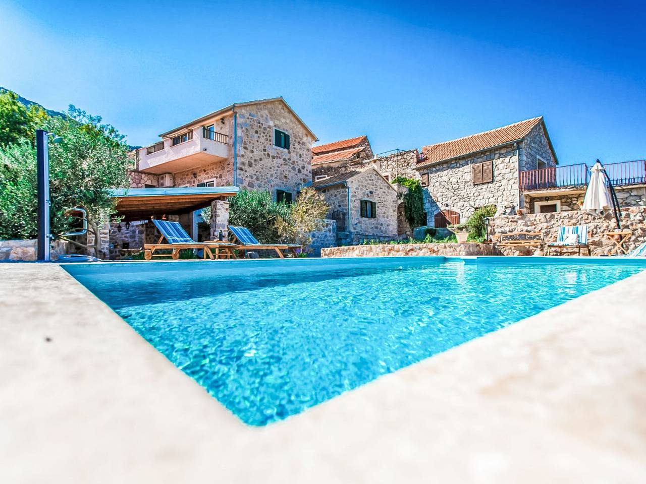 Natura with private pool in Pitve, Hvar